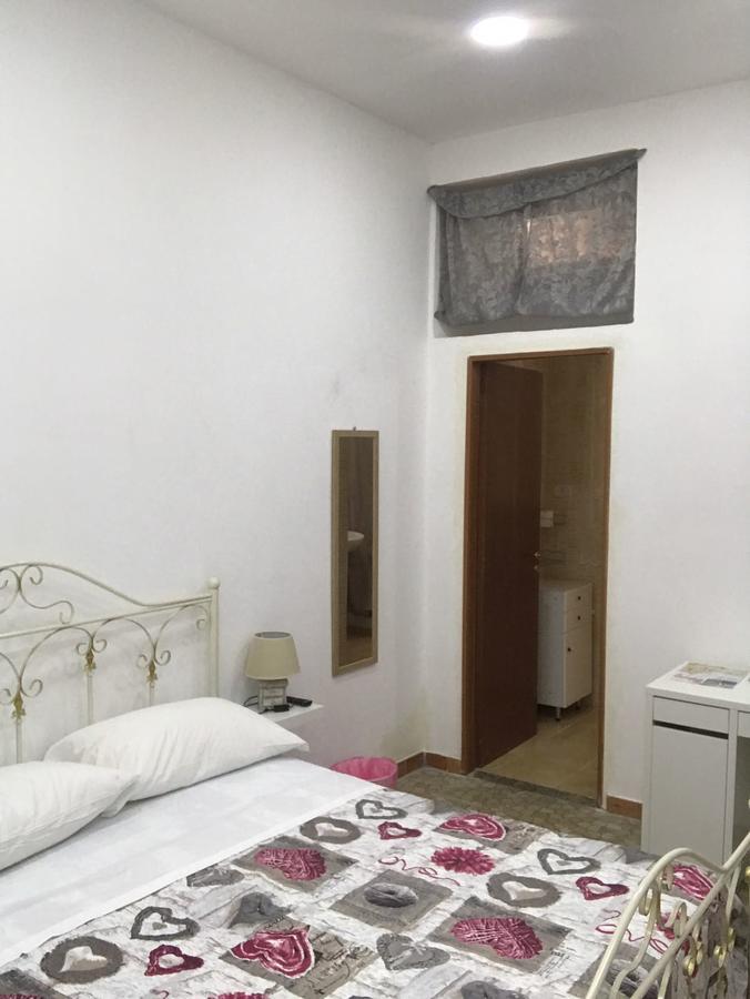 Partenope Legend B&B Napels Buitenkant foto
